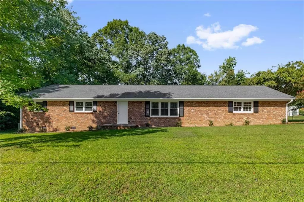 High Point, NC 27265,200 Cedarwood TRL