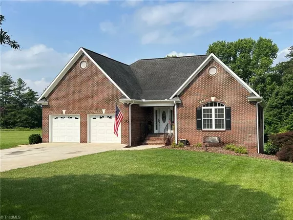 176 Eva LN, Lexington, NC 27295