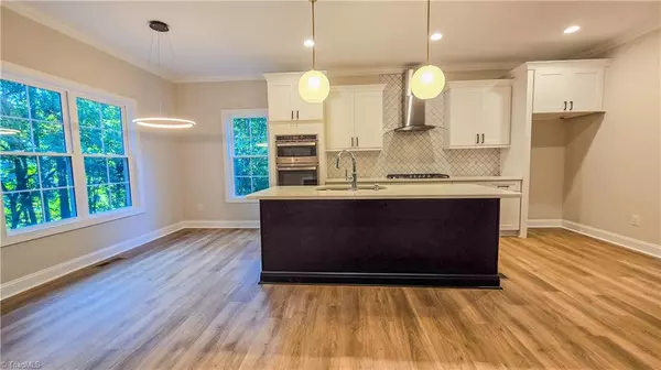 Winston-salem, NC 27104,5092 River Chase Ridge