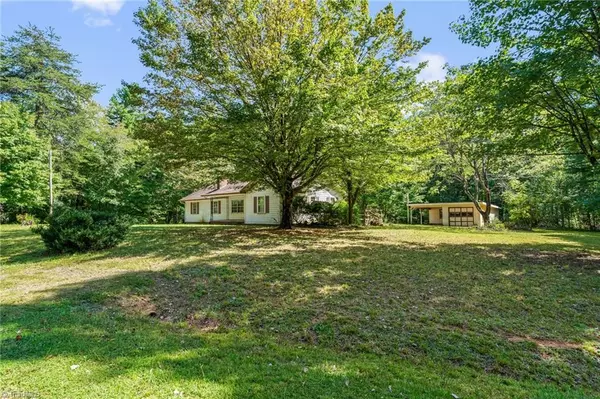 Mocksville, NC 27028,293 Ralph Ratledge RD