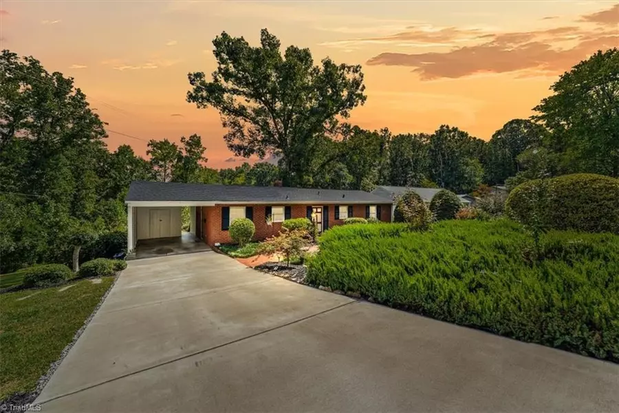 842 Parkview ST, Asheboro, NC 27203