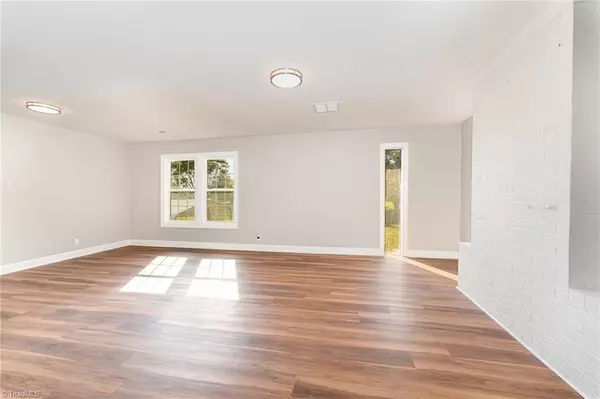 Kernersville, NC 27284,3698 Old 66 CIR