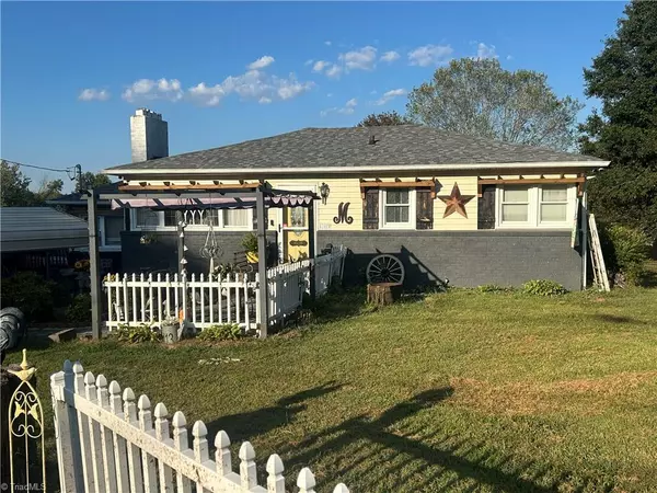 Jonesville, NC 28642,113 Hardy ST