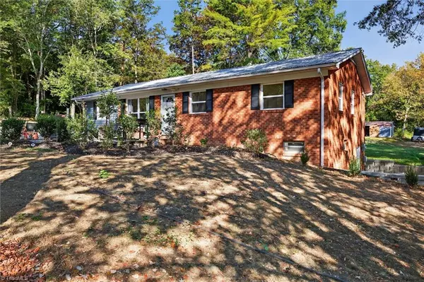 High Point, NC 27265,747 N Clodfelter RD