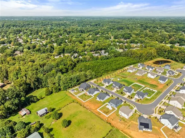 Clemmons, NC 27012,5245 Quail Forest DR