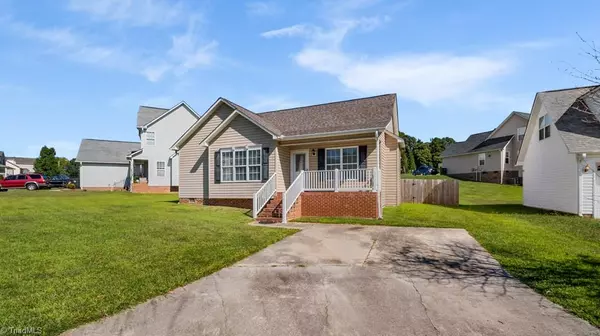 Thomasville, NC 27360,15 Marietta CT