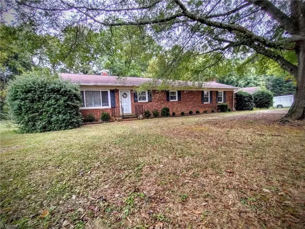 4048 Sherwood Forest DR, Trinity, NC 27370