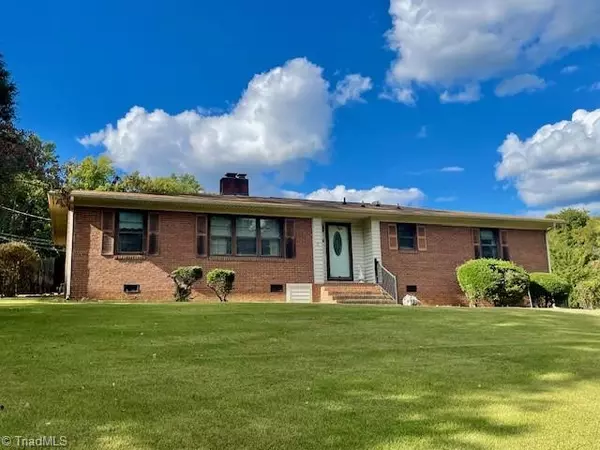 302 Lakewood DR, Lexington, NC 27292