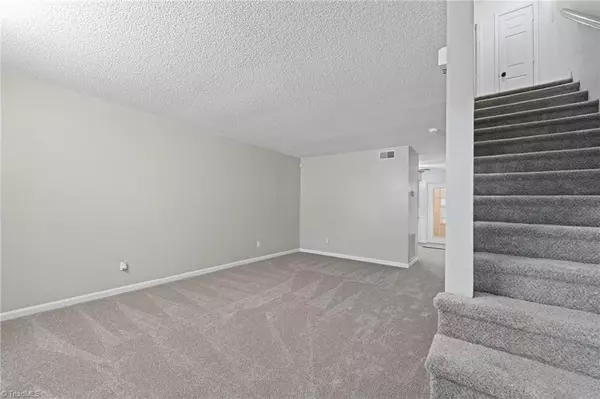 Winston-salem, NC 27107,1049 Rock Knoll CT