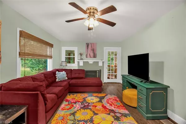 Winston-salem, NC 27106,3644 Yadkinville RD