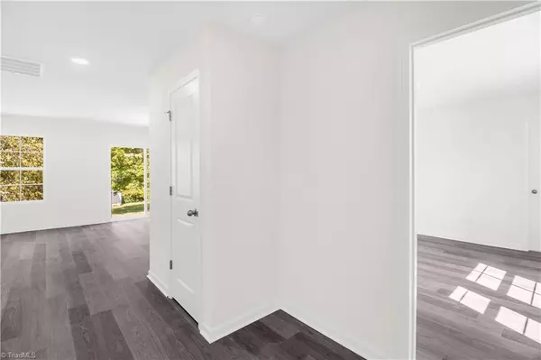 Thomasville, NC 27360,17 Grace DR