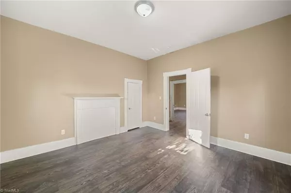 High Point, NC 27262,707 Kennedy AVE