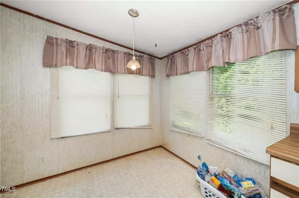 Burlington, NC 27217,1034 Apple Blossom LN