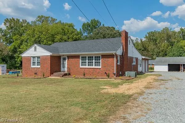 206 Abbotts AVE, Lexington, NC 27292