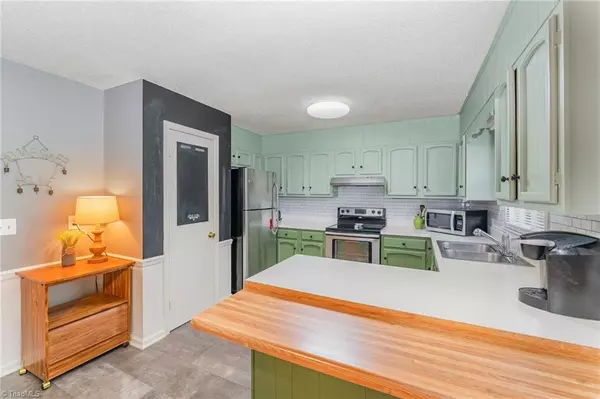 Jamestown, NC 27282,3203 Colony DR