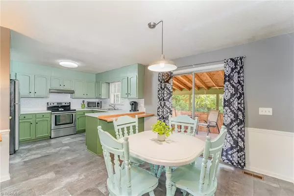 Jamestown, NC 27282,3203 Colony DR