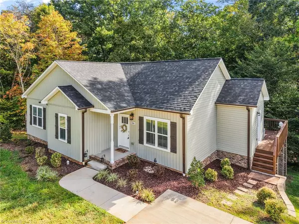 Reidsville, NC 27320,1206 Deerfield DR