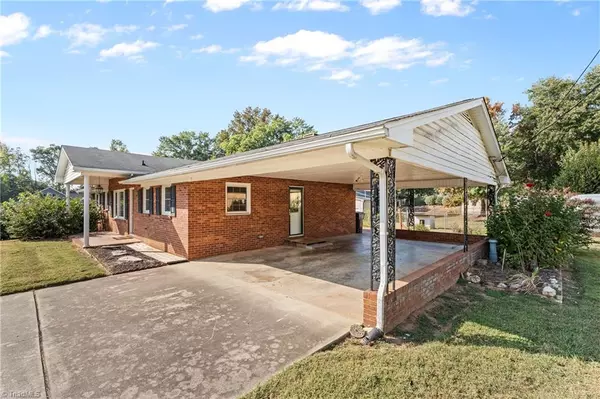 Kernersville, NC 27284,803 Kensal Green DR