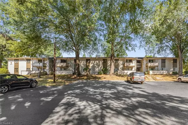 Winston-salem, NC 27103,2235 Sunderland RD #105C