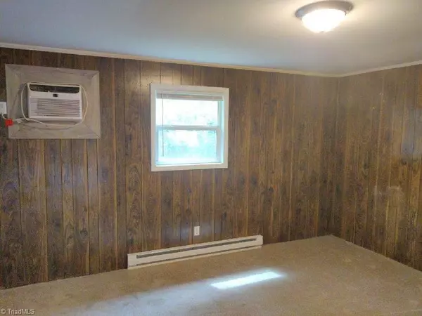 Winston-salem, NC 27107,3300 Starlight DR #13