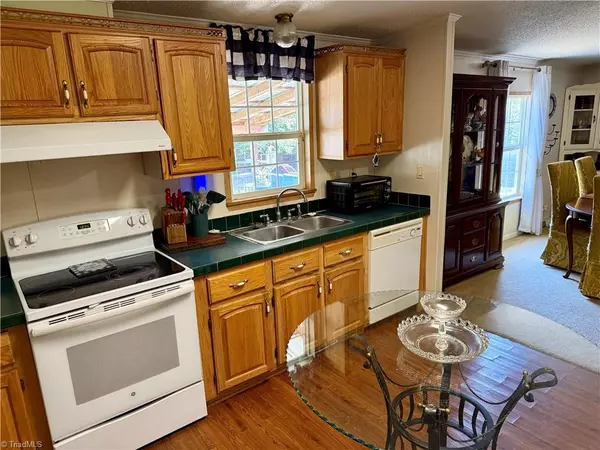 Ramseur, NC 27316,6070 River Heights DR