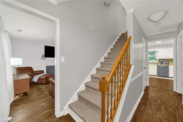 Pfafftown, NC 27040,6208 Deforest CT