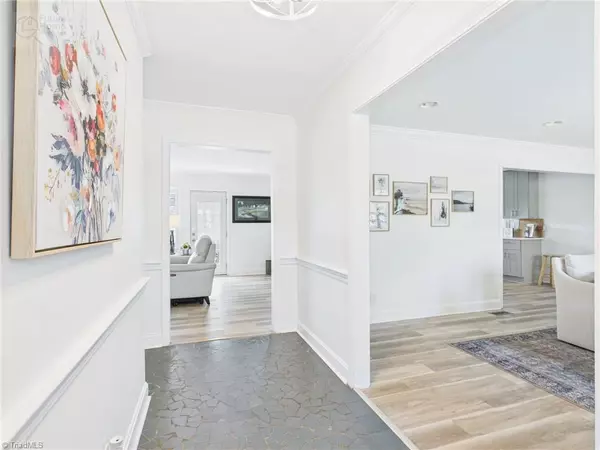 Winston-salem, NC 27104,2554 Greenwich RD