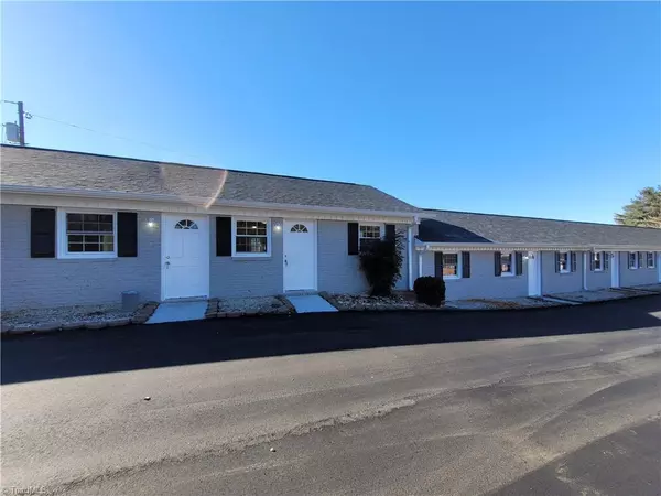 800 Dodson Mill RD #3, Pilot Mountain, NC 27041