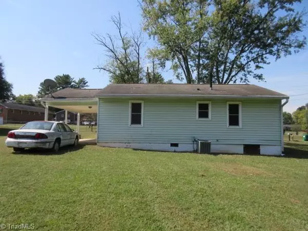 King, NC 27021,100 Lake ST