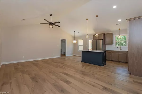 Linwood, NC 27299,490 Trading Ford WAY