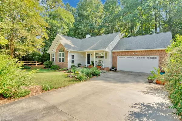 Advance, NC 27006,1609 Underpass RD