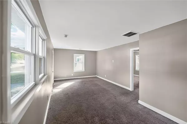 High Point, NC 27262,2430 E Lexington AVE