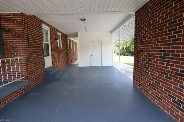 Burlington, NC 27217,1434 Morningside DR