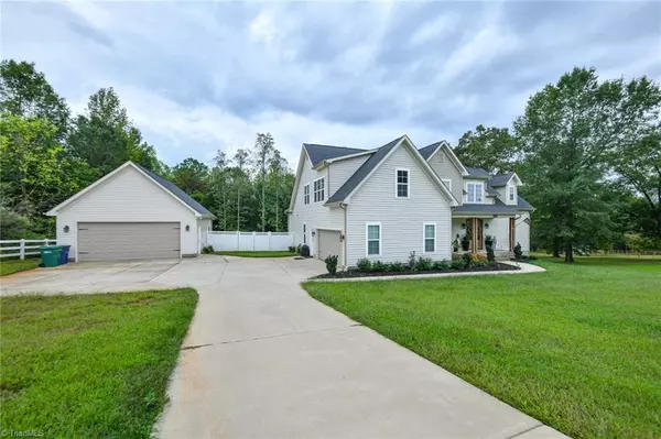 3437 Country LN, Reidsville, NC 27320
