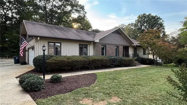 3407 Deep Green DR, Greensboro, NC 27410