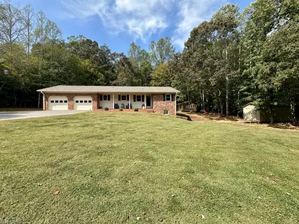 6286 Stanleyville DR, Rural Hall, NC 27045