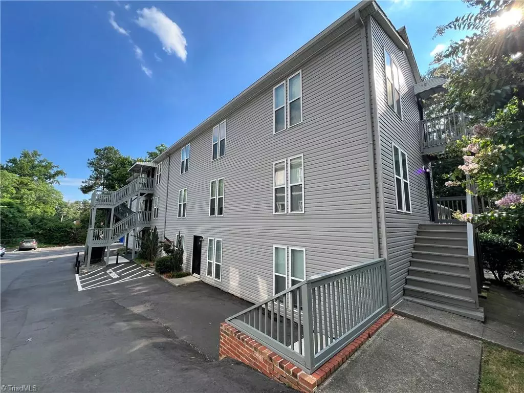 Winston-salem, NC 27101,1426 Glade ST #9