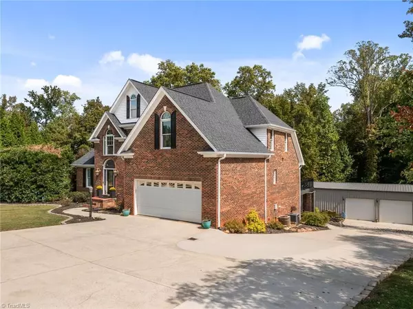Haw River, NC 27258,2604 Northstream CT