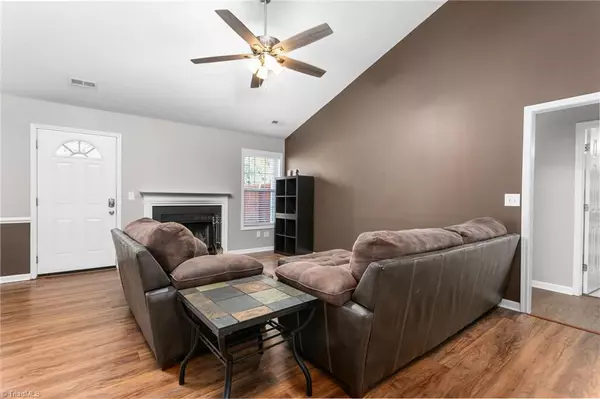 Kernersville, NC 27284,205 Fiddlers Knoll CT