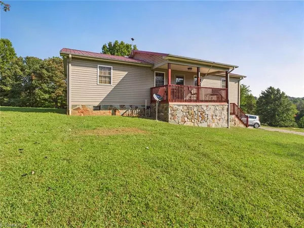 Stony Point, NC 28678,1368 Middle RD