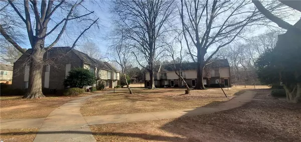 1441 Brookwood DR, Winston-salem, NC 27106