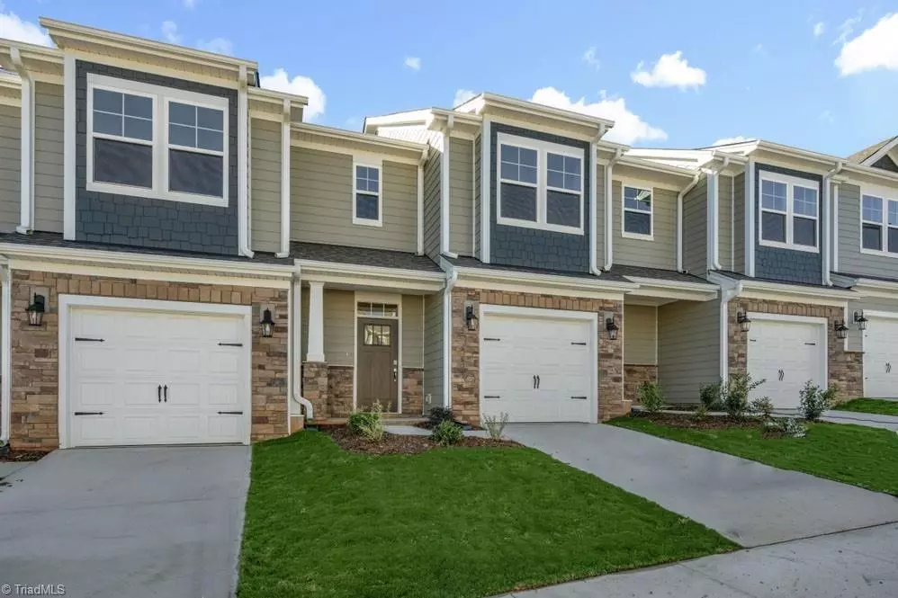 Kernersville, NC 27284,1479 Amberview LN