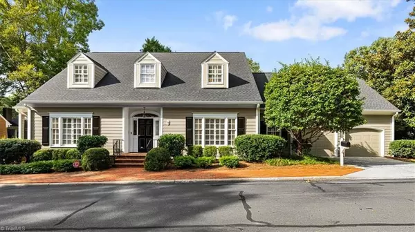 8 Ashton SQ, Greensboro, NC 27408