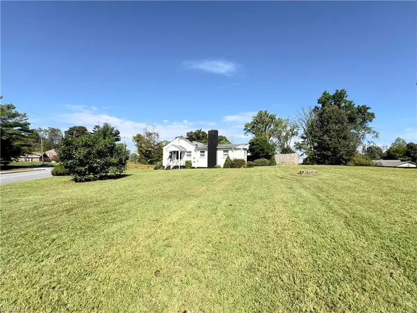 Elkin, NC 28621,750 Elk Spur ST