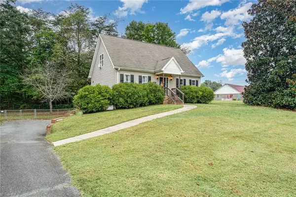 King, NC 27021,1365 Slate RD