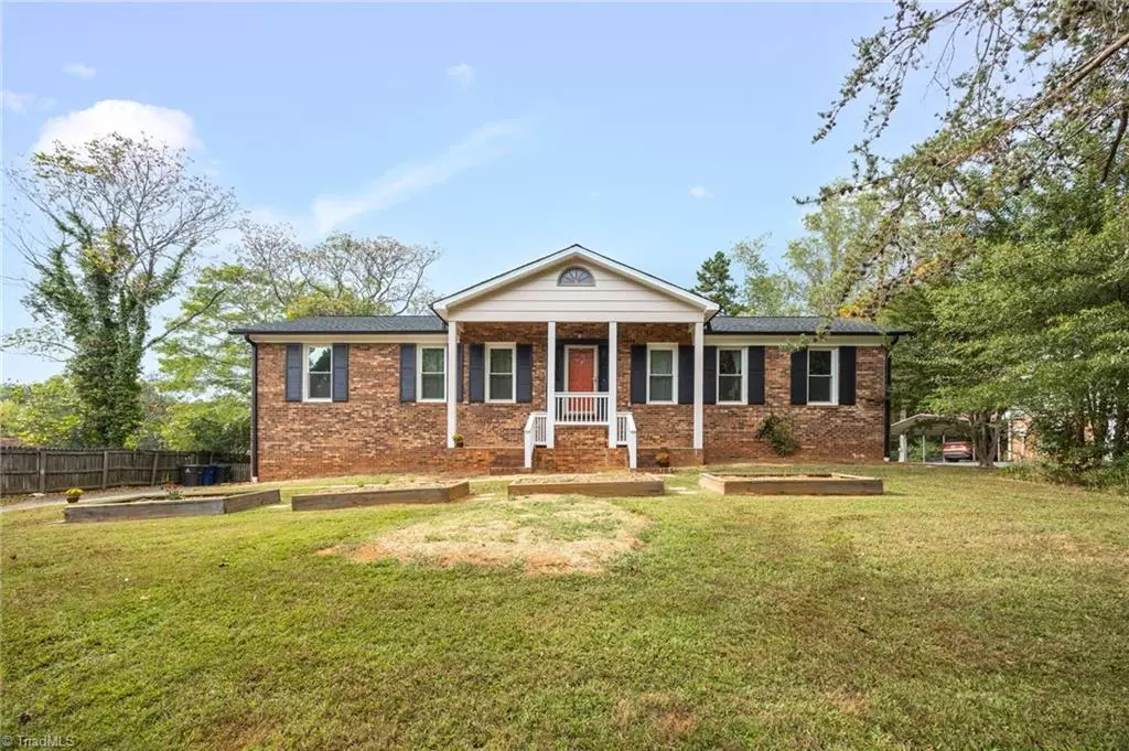 Pfafftown, NC 27040,3151 Broadview DR