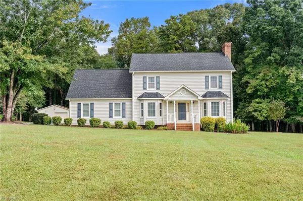 6307 Oak Point DR, Pleasant Garden, NC 27313