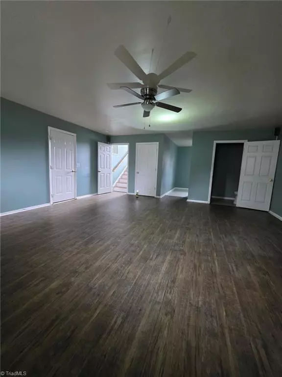 Winston-salem, NC 27106,5415 Bridgegate DR