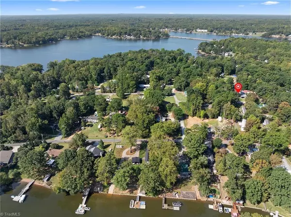 Lexington, NC 27292,128 Saint Albans LN