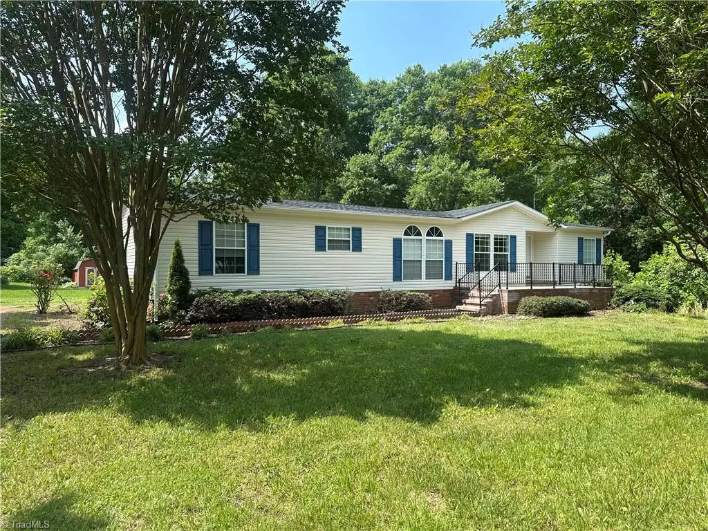 King, NC 27021,1035 Sueron DR